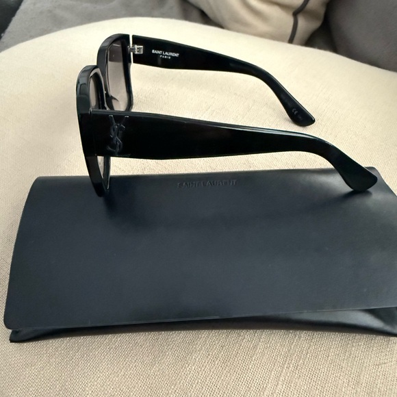 SAINT LAURENT sunglasses ⭐️⭐️⭐️🔥🔥🔥⭐️⭐️⭐️ - Picture 11 of 14
